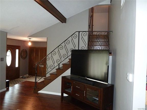 5th image of 561 Cottonwood Dr