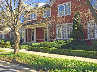 4289 Linden Tree Ln, Glenview, IL 60026