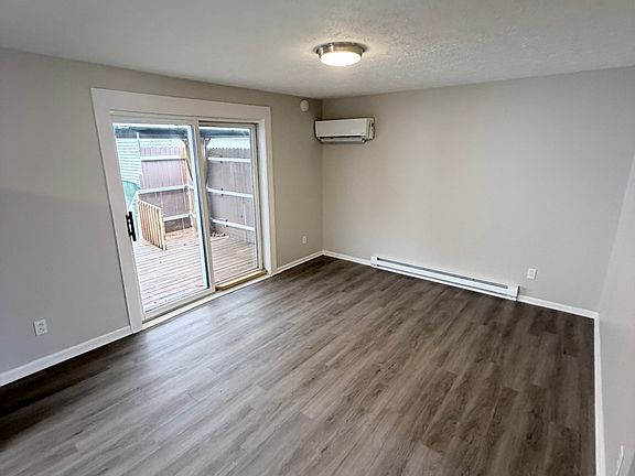 4th image of 1011 Ute Ave