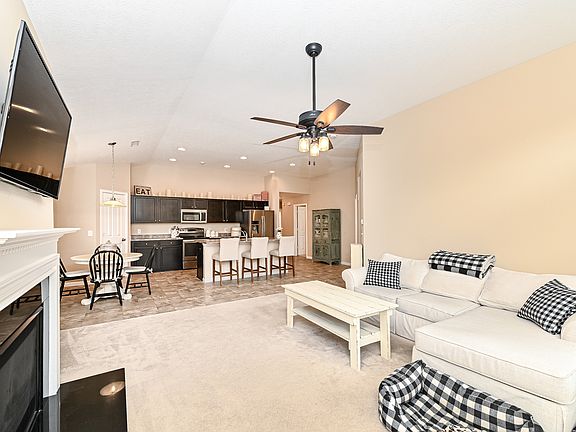 5th image of 15206 Roedean Dr