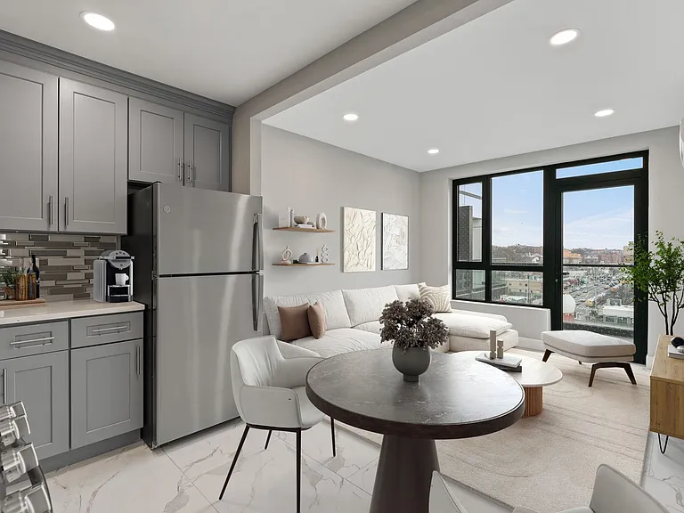 15002 Hillside Ave — Photo 1