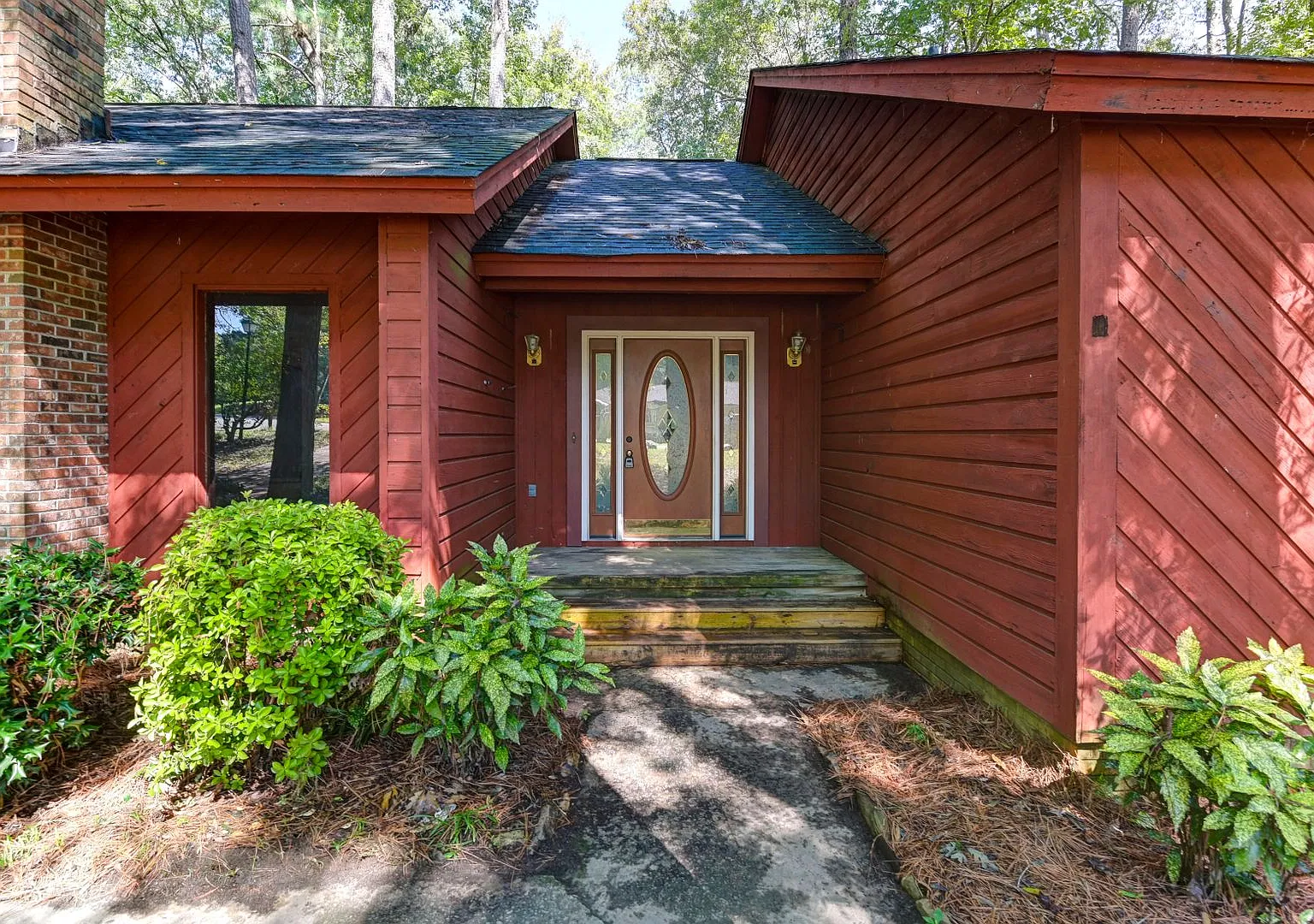 Charming Ranch Home with Large Yard in Established Coldstream! — Photo 1