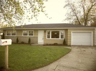 6726 Monroe Ct, Merrillville, IN 46410