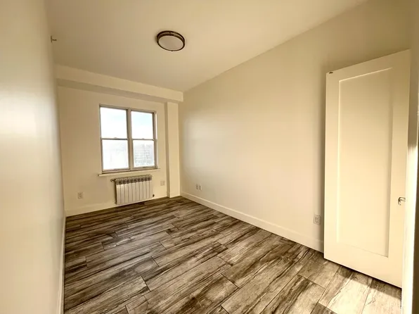 106 Remsen Avenue image 6 of 15