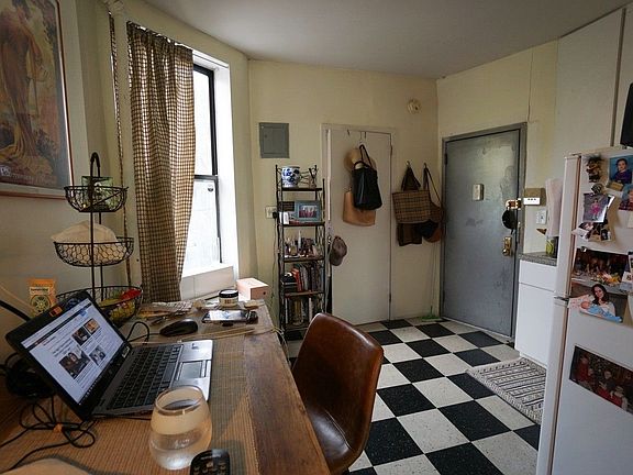 5th image of 125 Sullivan St #17