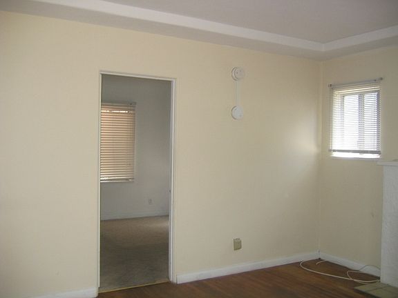 4th image of 11044 Hartsook St