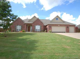 10588 S 213th East Ave, Broken Arrow, OK 74014