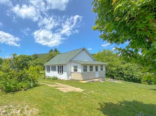 960 Ivanhoe Rd, Max Meadows, VA 24360