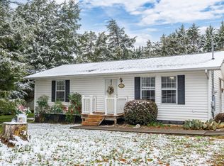 5100 Niles Ferry Rd, Greenback, TN 37742