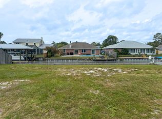 1625 Llani Ln, Gulf Breeze, FL 32563