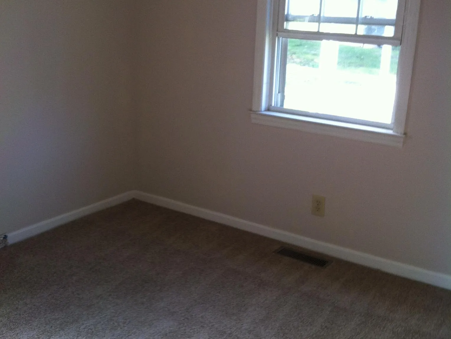 207 Windley St — Photo 3