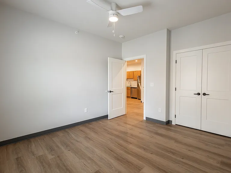 615 Carey Ave N #103 — Photo 3