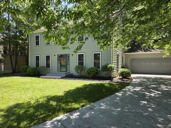 503 E Evergreen Ct, Urbana, IL 61801
