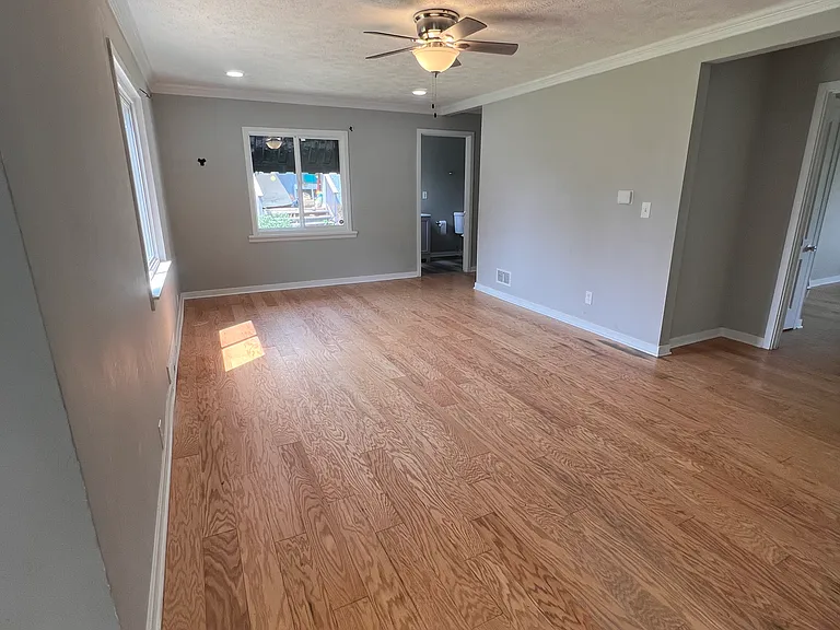 3178 Fowler Ave — Photo 6
