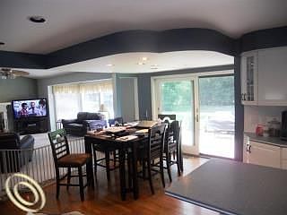 5th image of 28953 E King William Dr