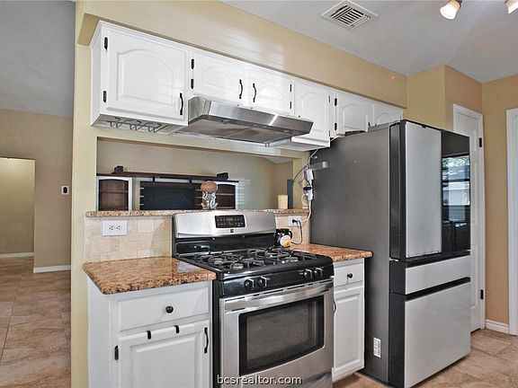 3rd image of 13141 Hopes Creek Meadow Cir