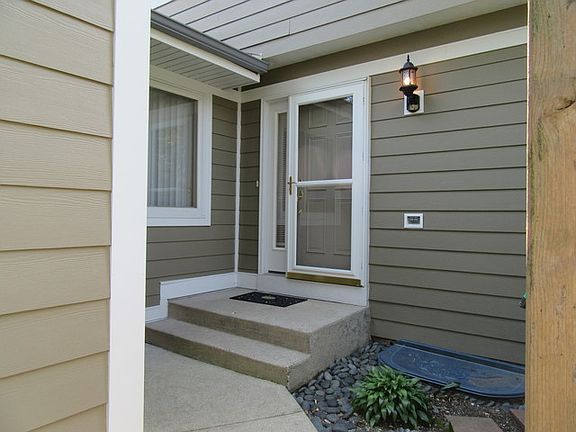 3rd image of 428 Mallard Dr
