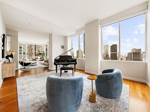 2nd image of 60 E 55th St APT 41A