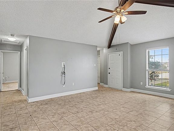 5th image of 5032 Dueling Oaks Ave