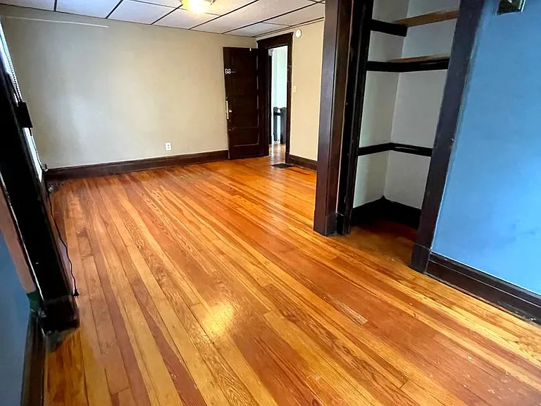 1011 Vaughn St — Photo 14