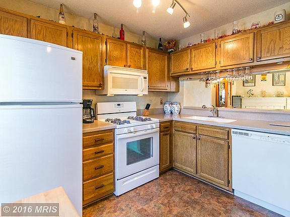 4th image of 6621 High Valley Ln