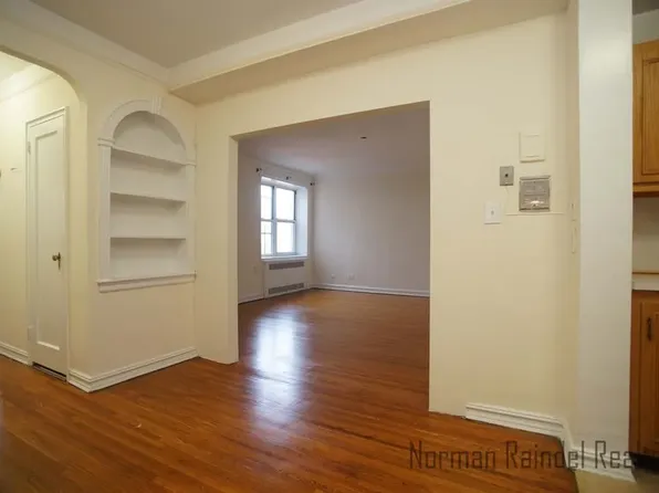 1500 Ocean Parkway image 1 of 18