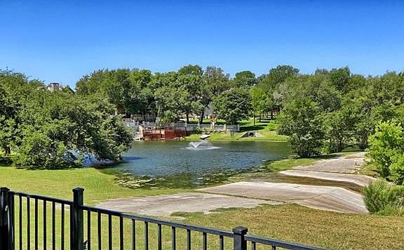5th image of 738 Adler Falls Ln