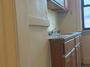 22313 Gregory St APT 1, Dearborn, MI 48124