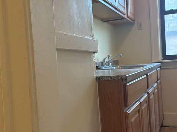 22313 Gregory St APT 1