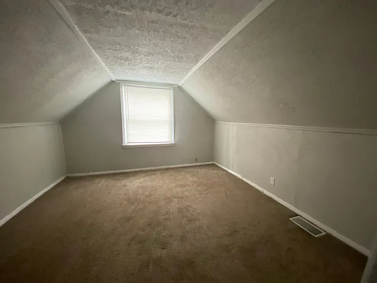 4430 Primrose Ave — Photo 9