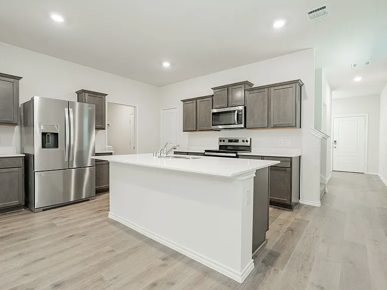 903 Shear Dr — Photo 6