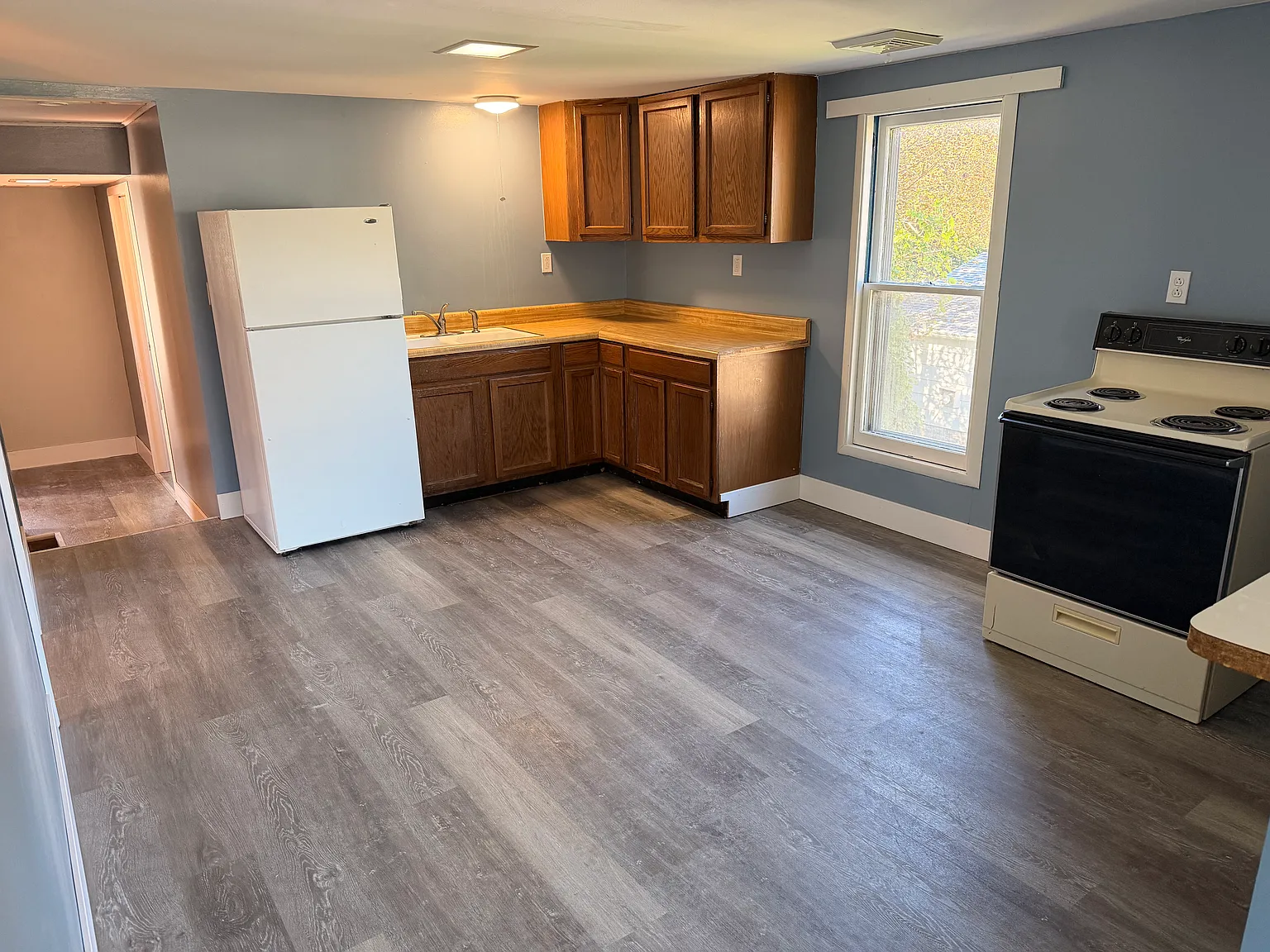 2 bed, 900 sqft, $1,200 — Photo 1