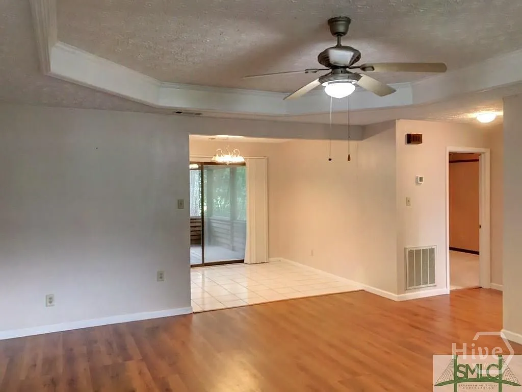 3 bed, 2.0 bath, 1380 sqft, $1,650 — Photo 4
