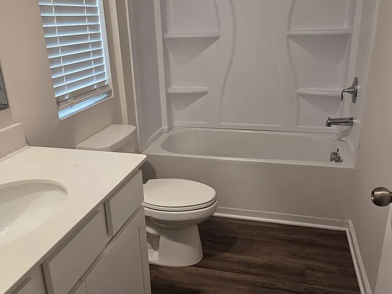 1537 Woodhouse Dr — Photo 14