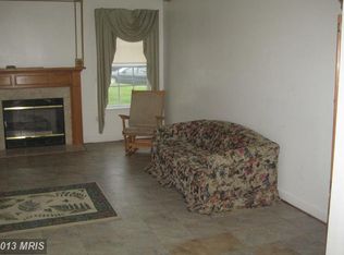 5702 Lyngate Ct, Lanham, MD 20706