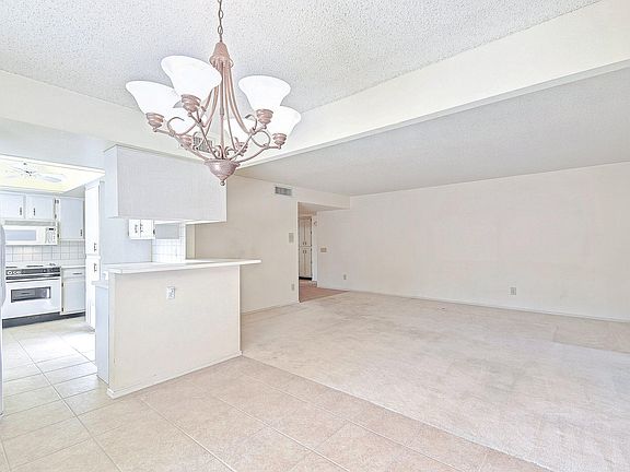 4th image of 9302 E Cactus Ln N