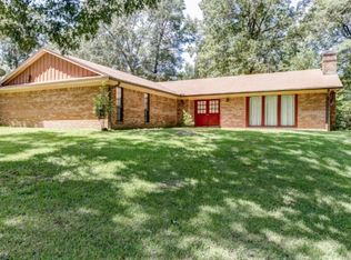 100 Ridgelawn Dr, Vicksburg, MS 39183