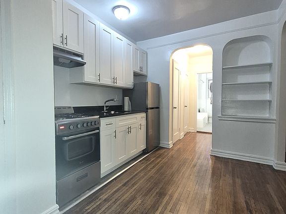 3rd image of 65-41 Saunders St #K