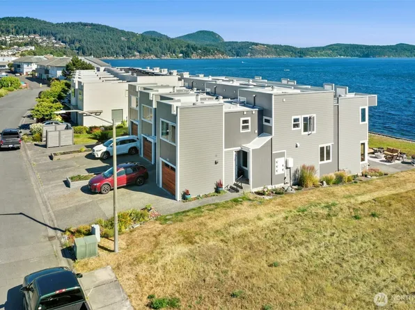2301 Skyline Way #1, Anacortes, WA 98221