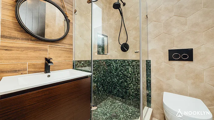 Rented by Nooklyn NYC LLC | media 21