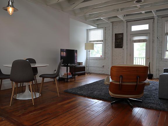 5th image of 69 W Huron St #1/2