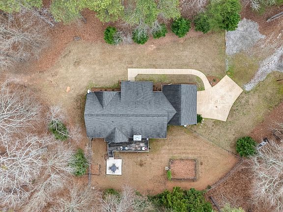 4th image of 3749 E Fairview Rd SW