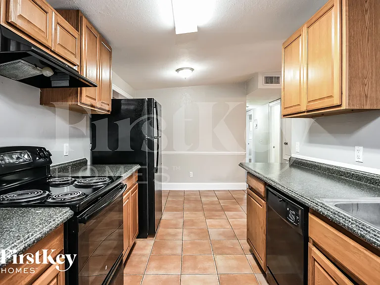8013 Powell Dr — Photo 6