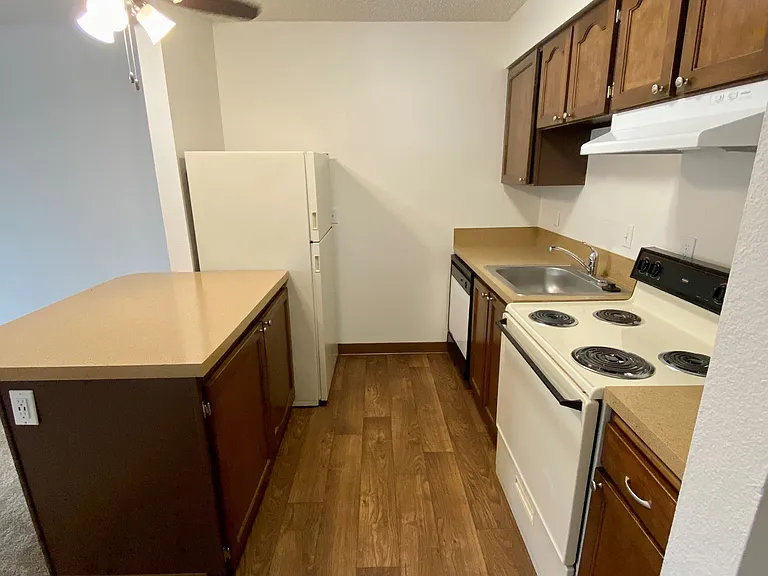 Gardenbrook Apartments — Photo 50
