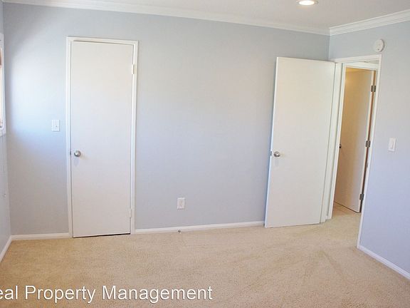 4th image of 1807 S Myers St APT 14