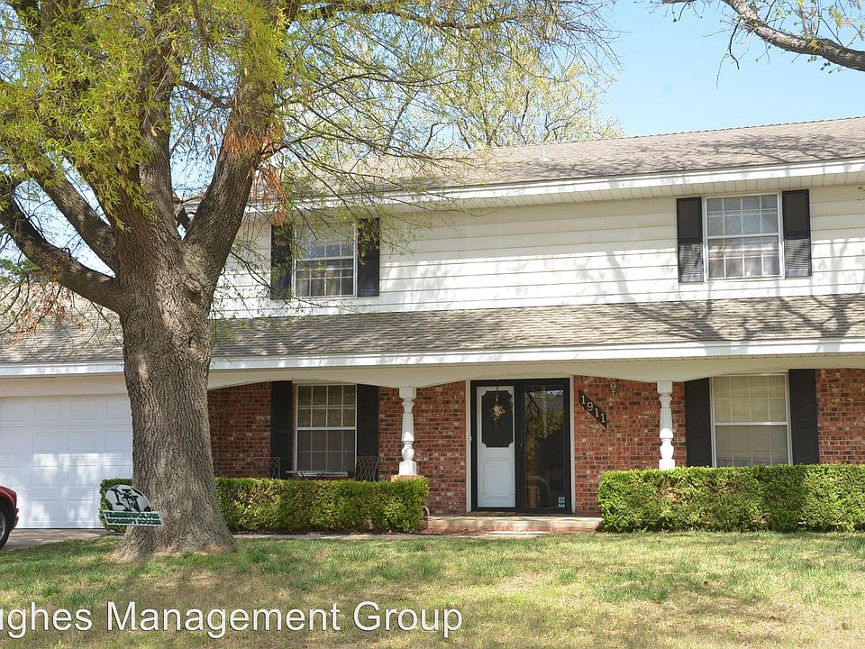 1st image of 1911 Logan Dr