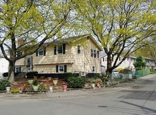 11 Dibiase St, Salem, MA 01970