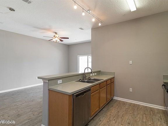 5th image of 9690 Amarante Cir Unit 5