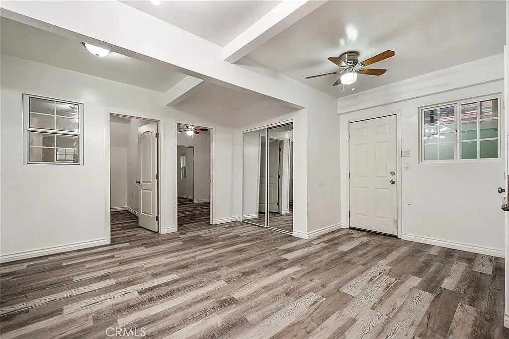 2 bed, 500 sqft, $2,200 — Photo 3