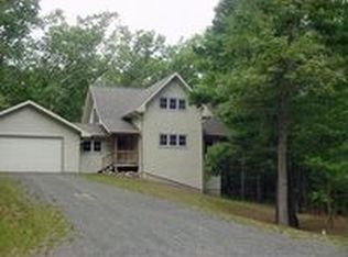 6303 Iroquois Rd, Pentwater, MI 49449